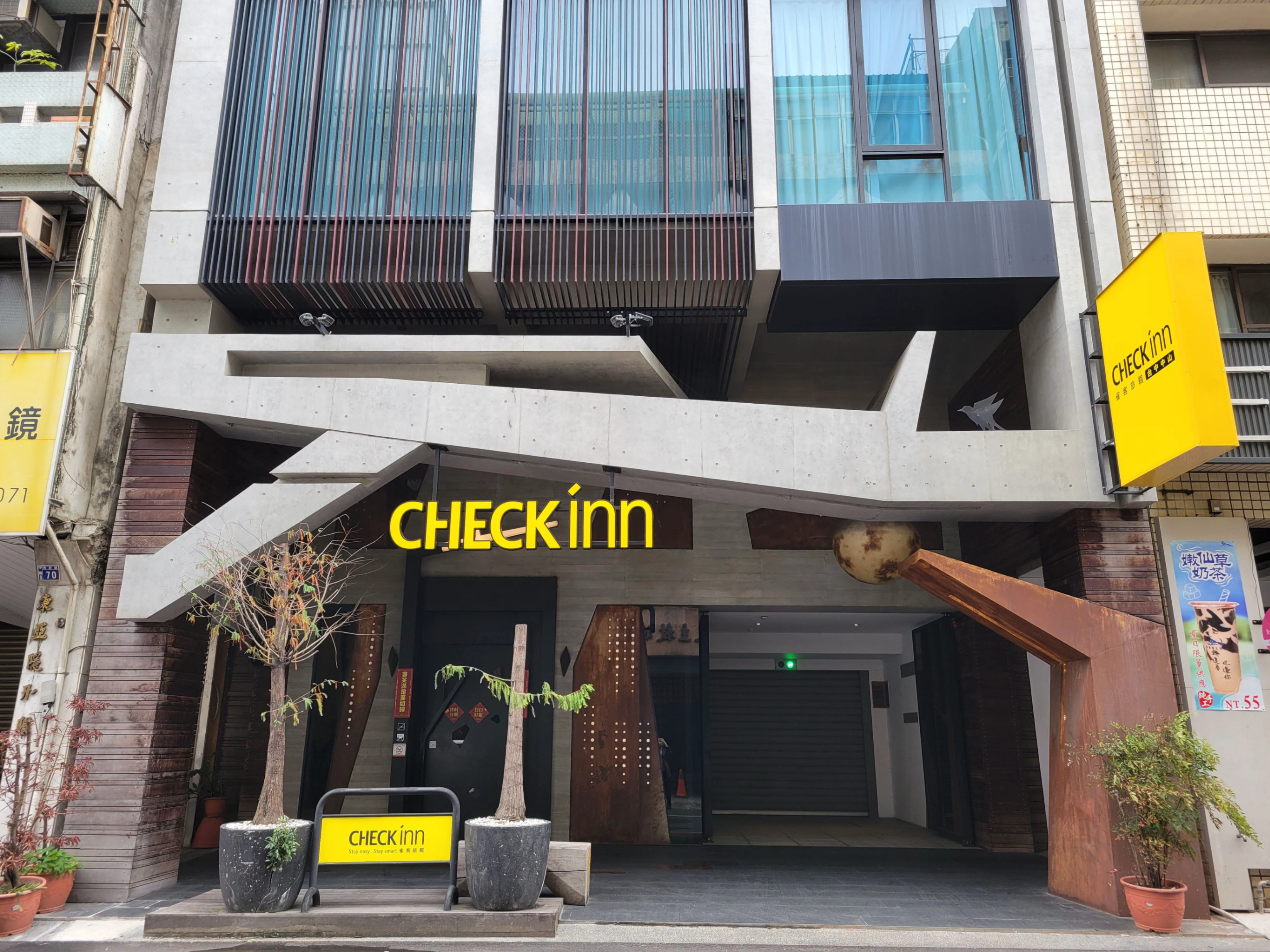 CHECK inn Taichung ZhongShan